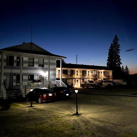 Latchford Bay Lake Inn - Frontiersman Motel מראה חיצוני תמונה
