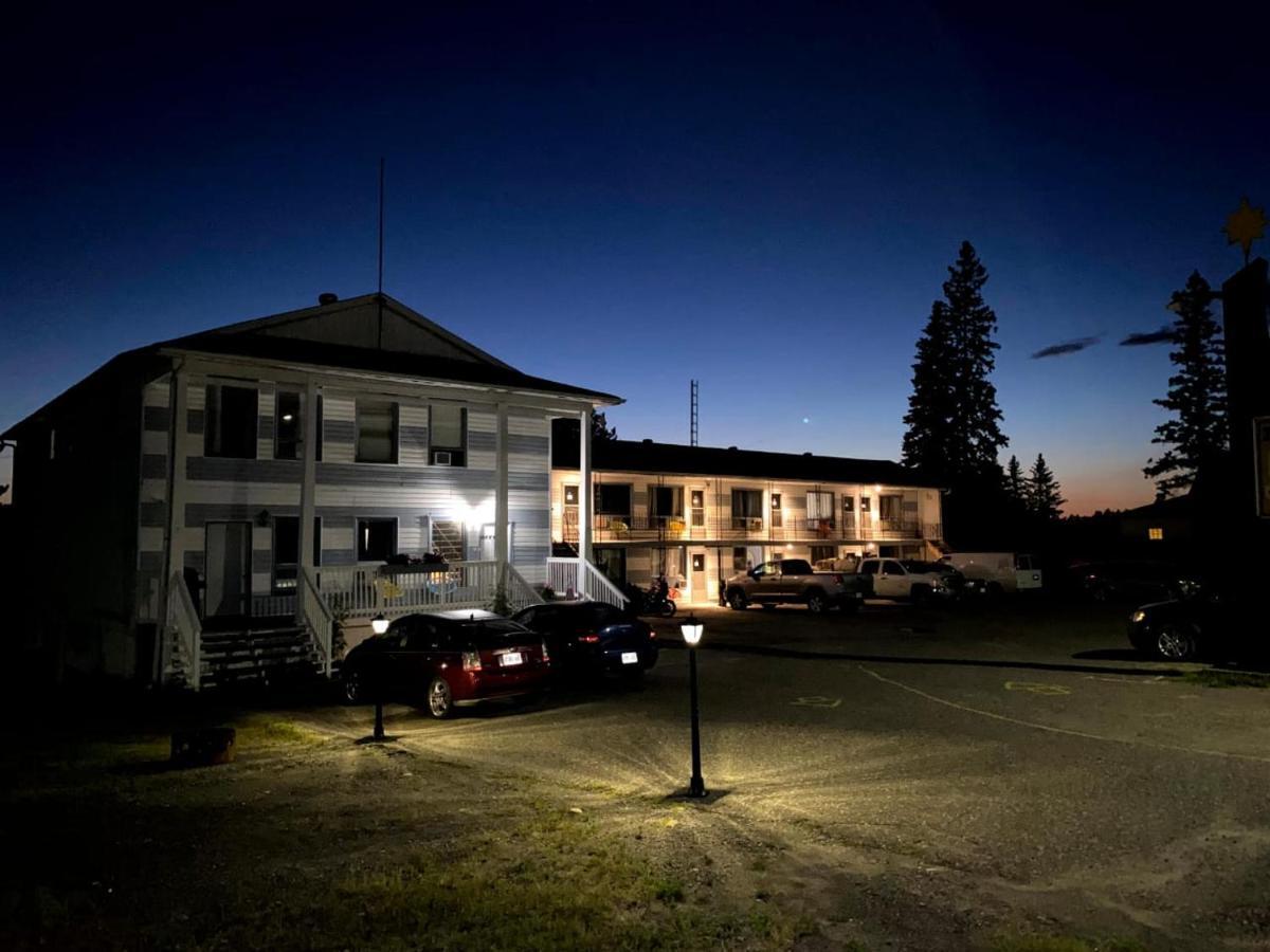 Latchford Bay Lake Inn - Frontiersman Motel מראה חיצוני תמונה