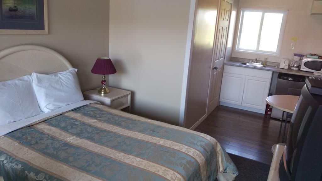 Latchford Bay Lake Inn - Frontiersman Motel מראה חיצוני תמונה