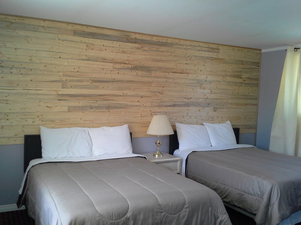 Latchford Bay Lake Inn - Frontiersman Motel מראה חיצוני תמונה